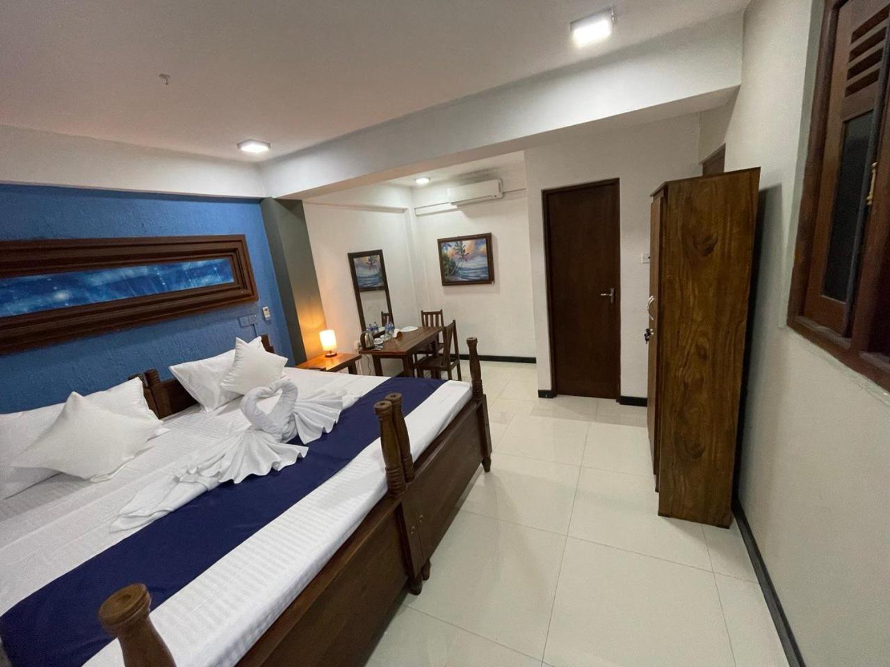 Rush City Hotel Kandy Ngoại thất bức ảnh