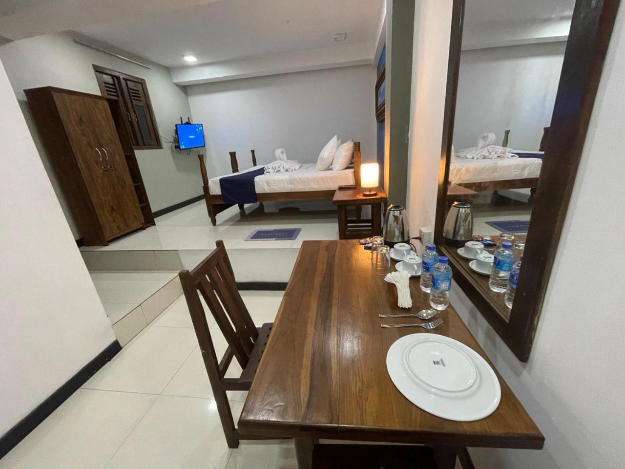 Rush City Hotel Kandy Ngoại thất bức ảnh